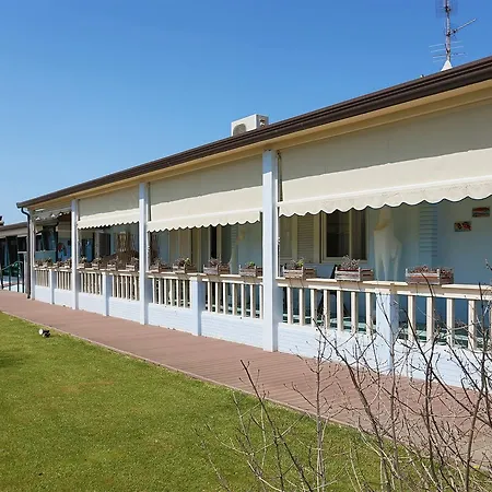 Milena Beach * Виареджо